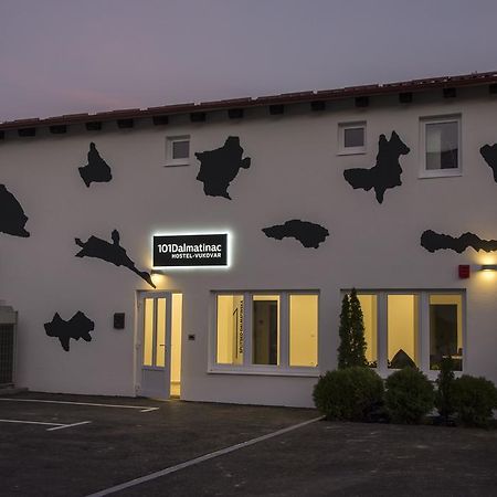 Hostel 101 Dalmatinac ヴコヴァル エクステリア 写真