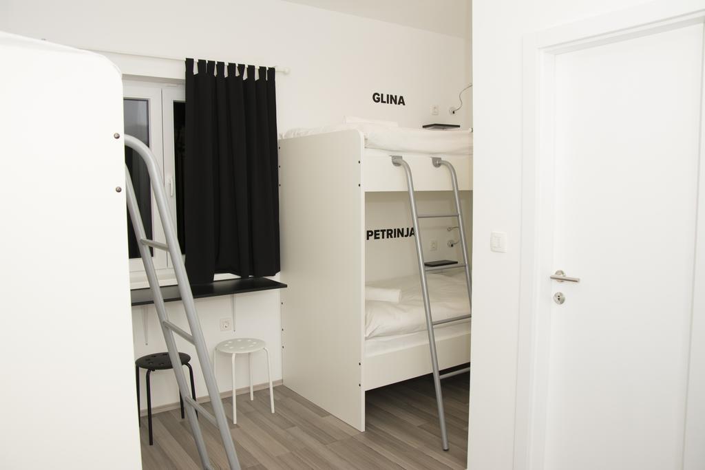 Hostel 101 Dalmatinac ヴコヴァル エクステリア 写真