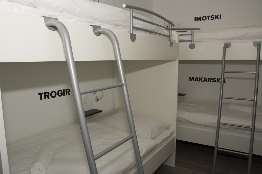 Hostel 101 Dalmatinac ヴコヴァル エクステリア 写真
