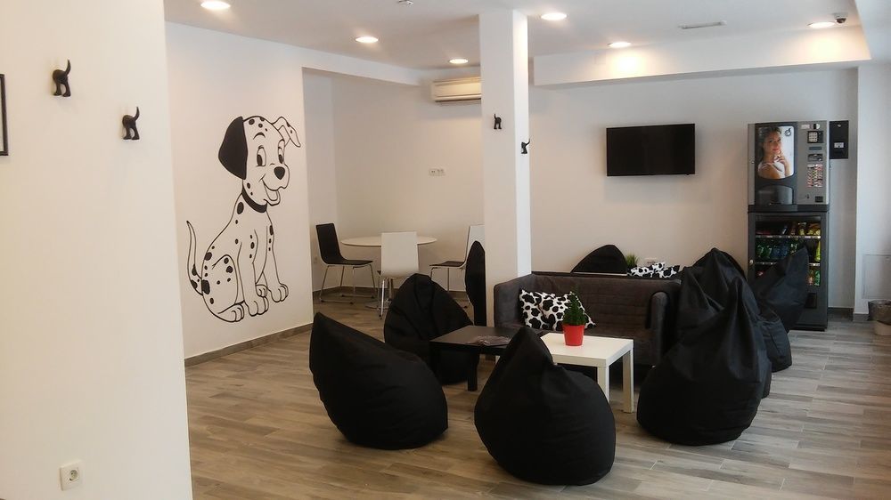 Hostel 101 Dalmatinac ヴコヴァル エクステリア 写真